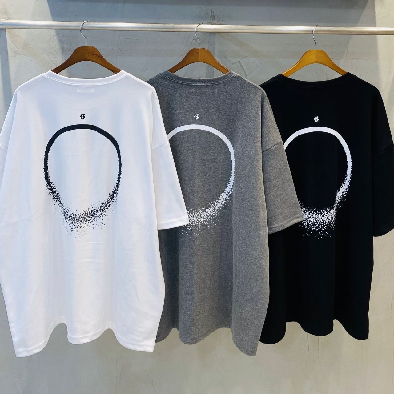 OverSize英文字圖案短袖Tee UNSTANDARD-117T