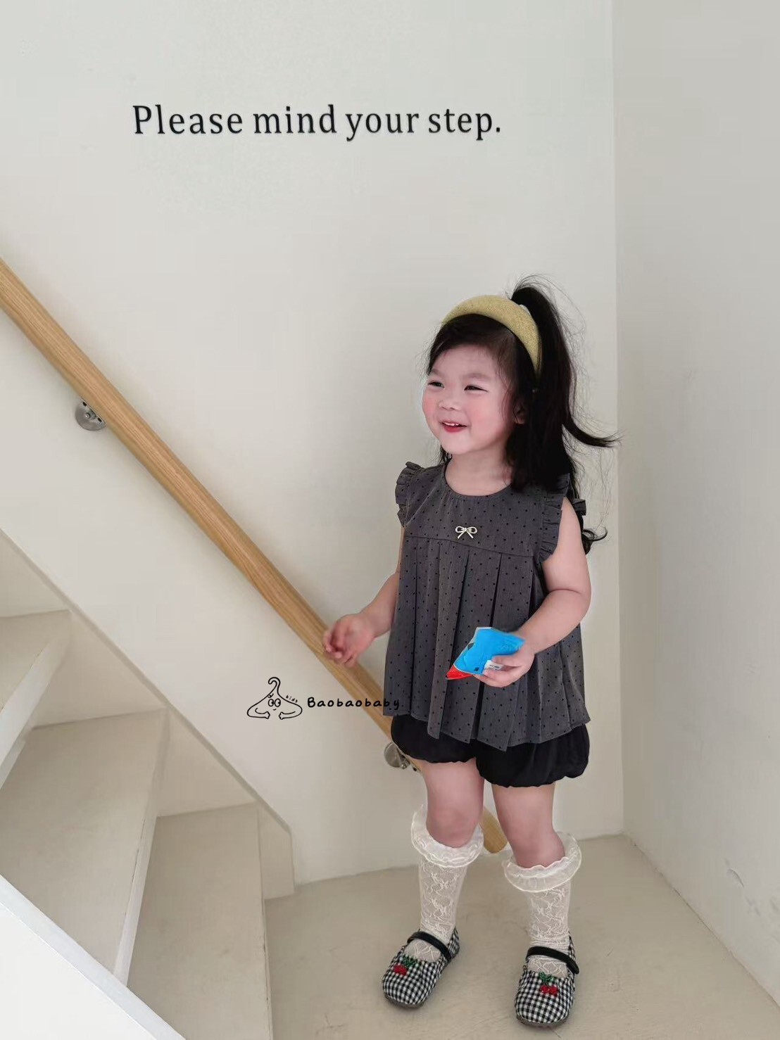 墨點蝴蝶結百褶上衣