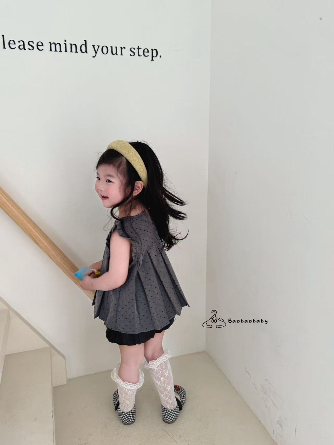 墨點蝴蝶結百褶上衣