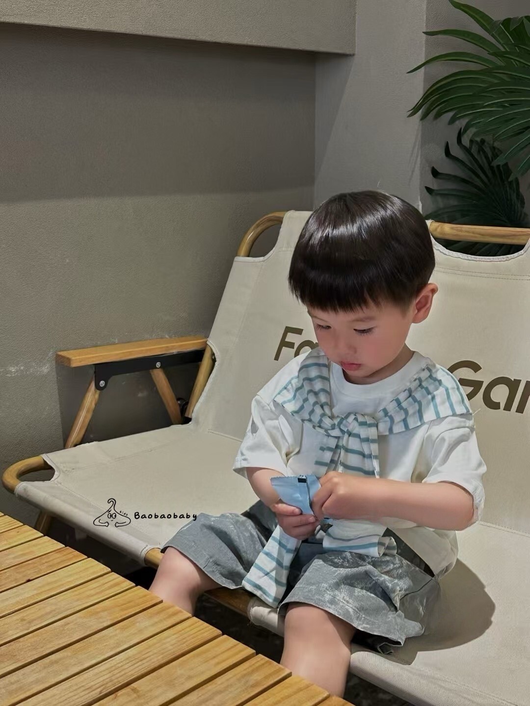 條紋綁肩中性風上衣