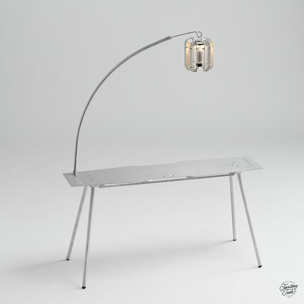 地域仕事/Territory-Task SWIFT系列 盾牌桌 附伸縮燈柱