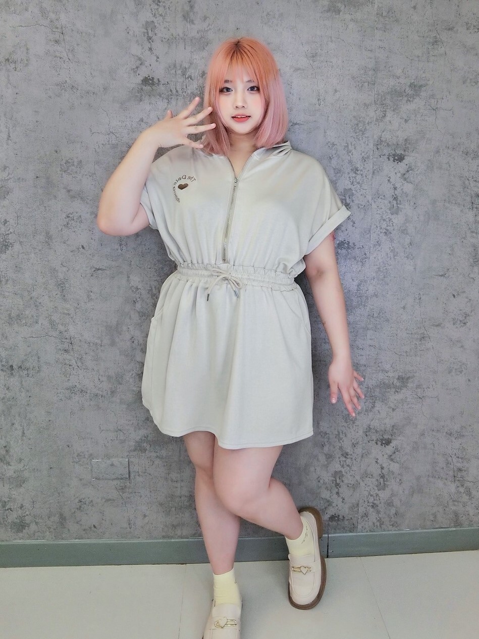 空氣棉愛心刺繡連帽縮腰洋