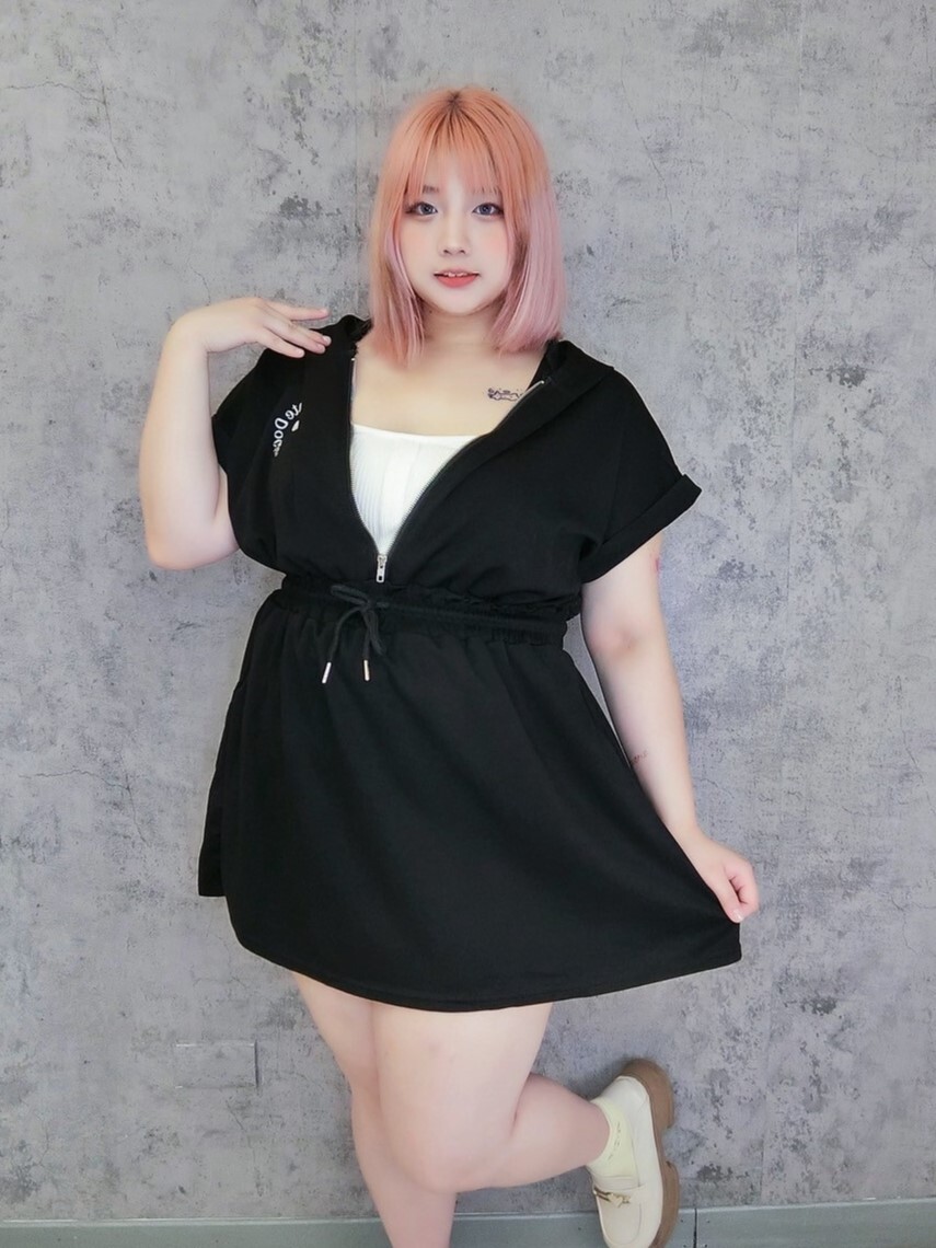 空氣棉愛心刺繡連帽縮腰洋