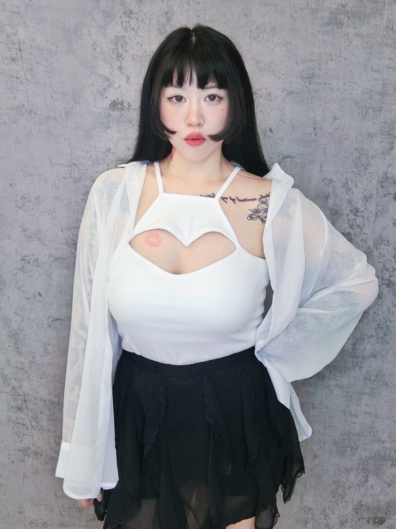 細肩帶開胸造型大奶背心