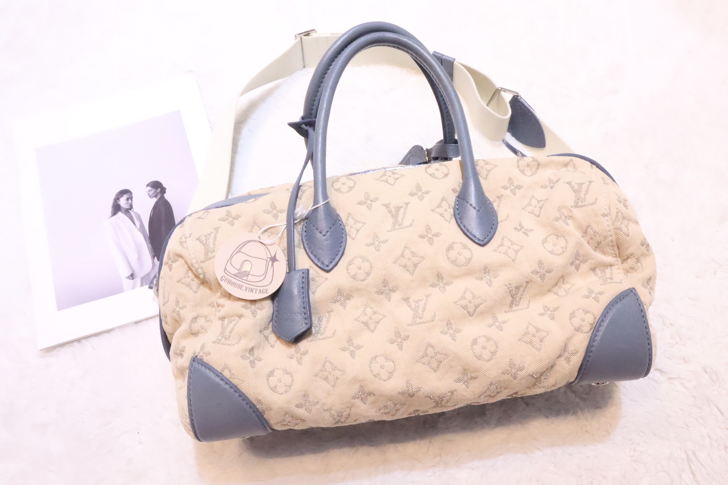 Lv 藍白色旅行袋🩵🤍