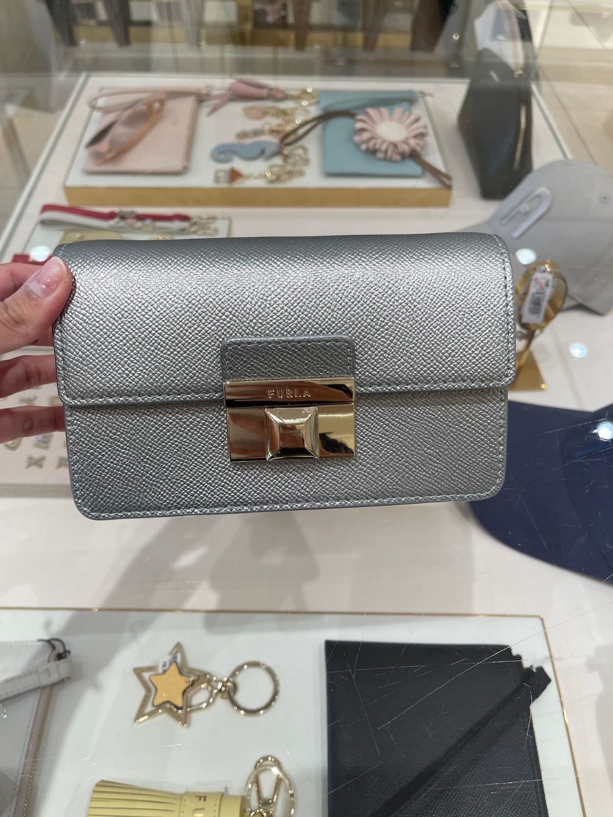 【預購】FURLA G060319 斜咩袋（銀色）
