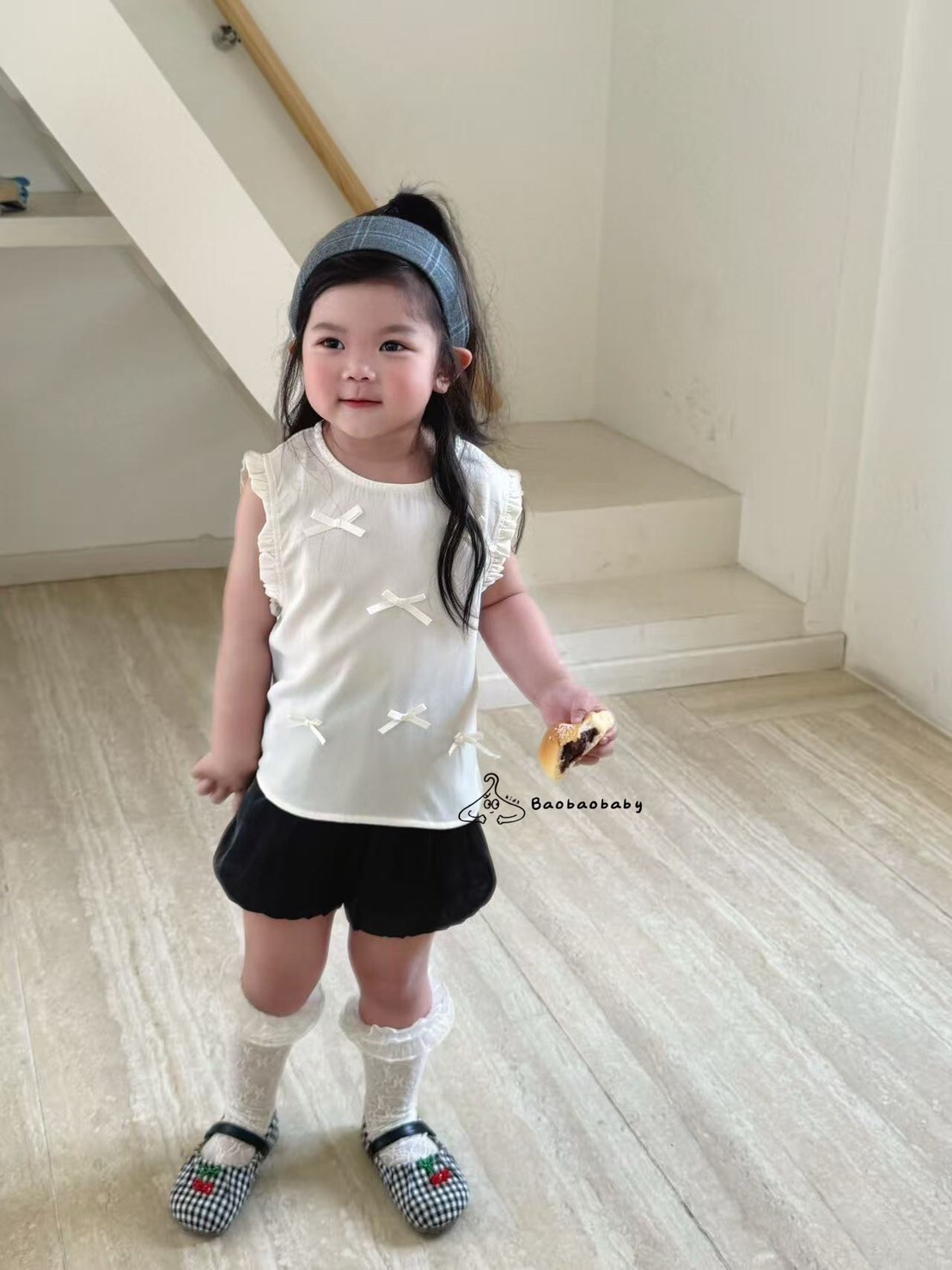 滑面質感蝴蝶背心