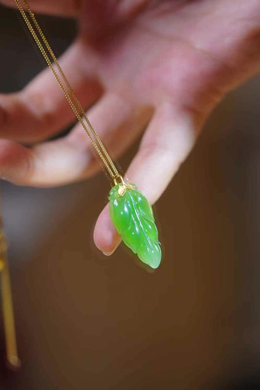 519715 和田玉金枝玉葉