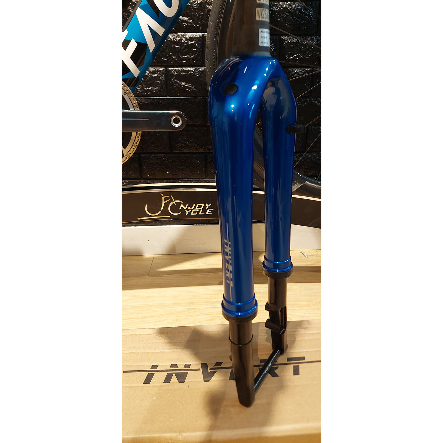 Cane Creek Invert Gravel Fork 30th Anniversary Edition