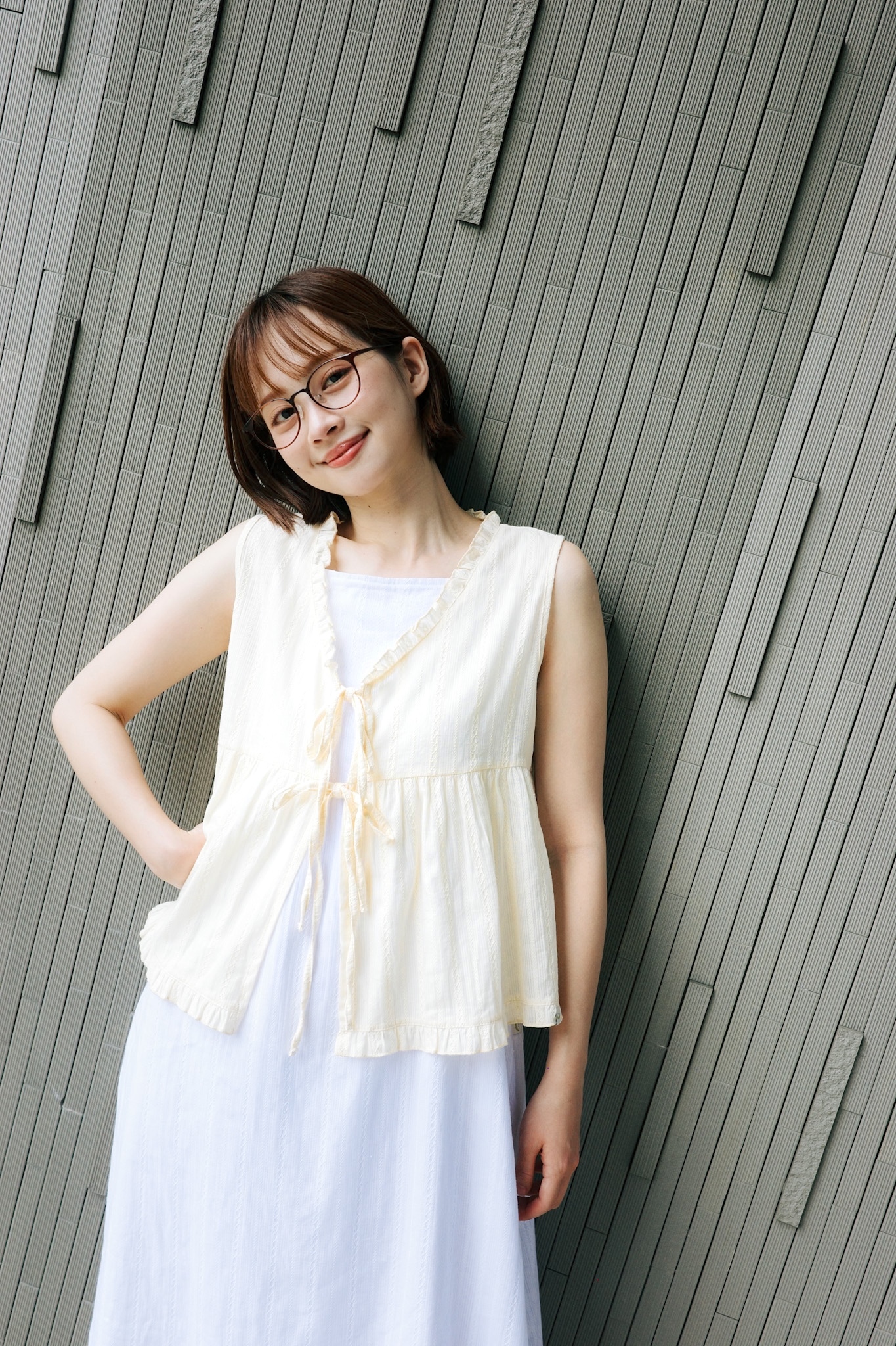 三色 / 蕾絲荷葉邊雙蝴蝶馬甲 / Lace Frill-trimmed Tie Up Top