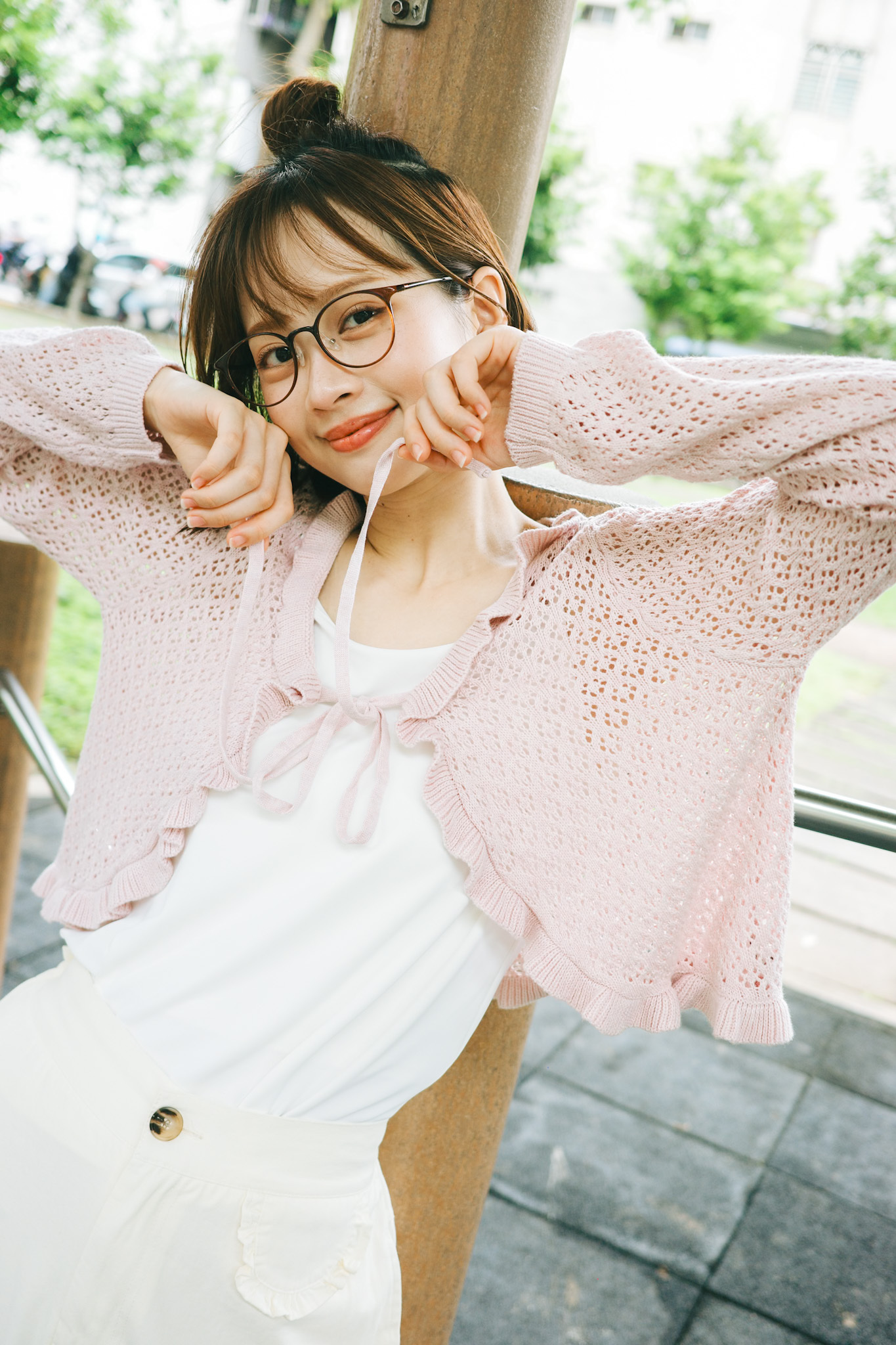 三色 / 荷葉領通花針織薄外套 / Lotus Leaf Collar Eyelet Thin Jacket