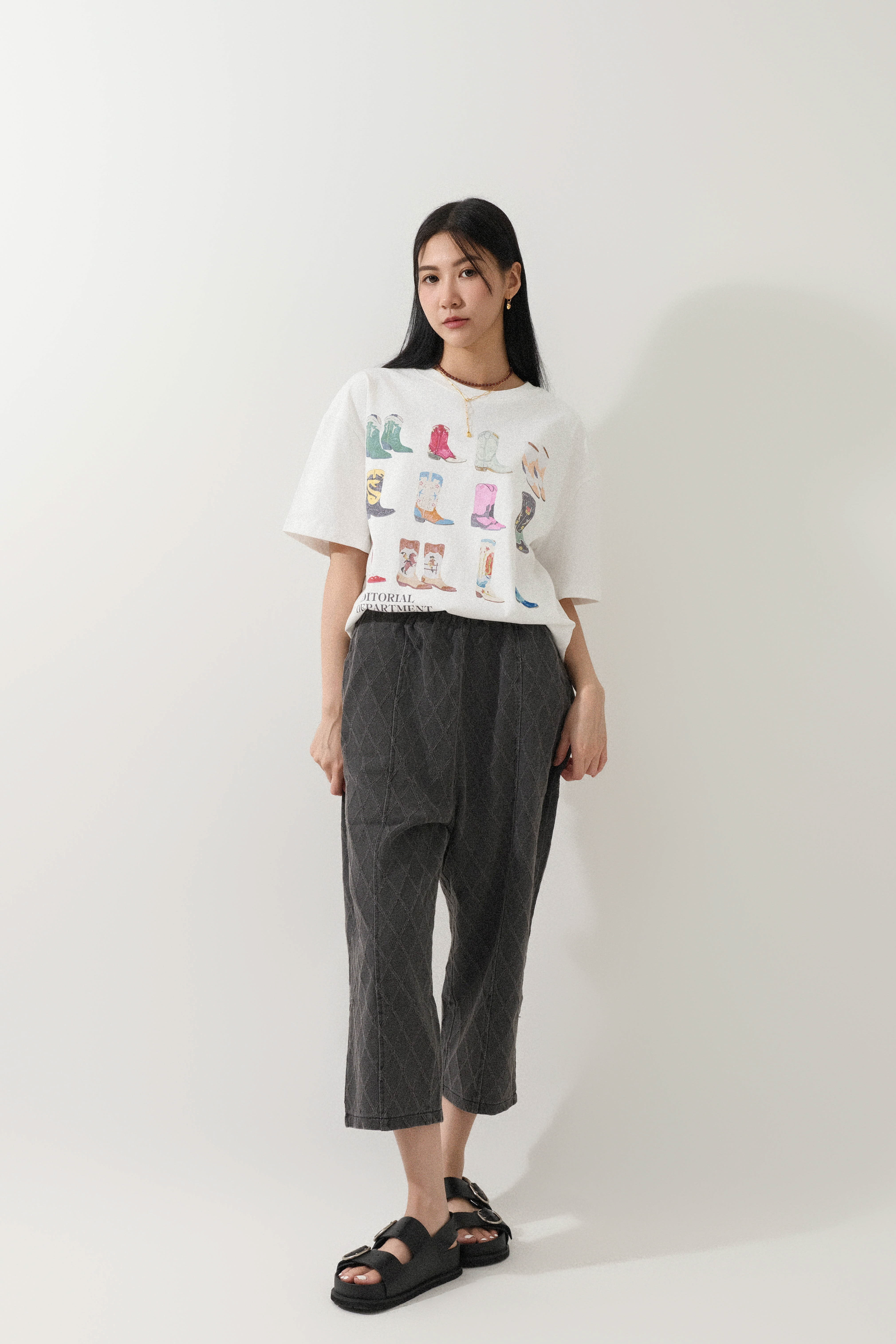 牛仔靴圖案tee (*現貨款式）