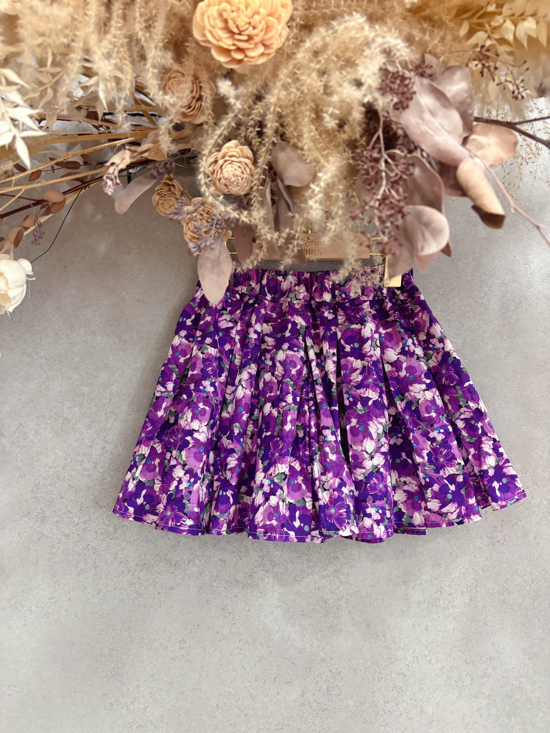 紫油畫花 百摺褲裙 (100)