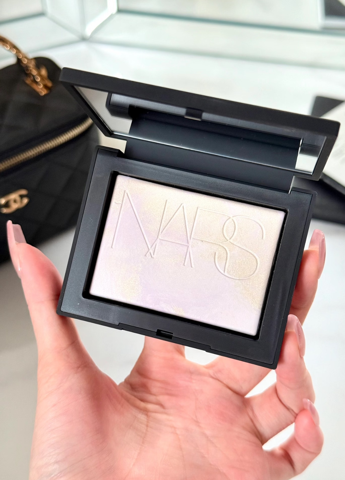 <線上SALE❤️‍🔥>  NARS 裸光幻彩蜜粉餅  #AURORA