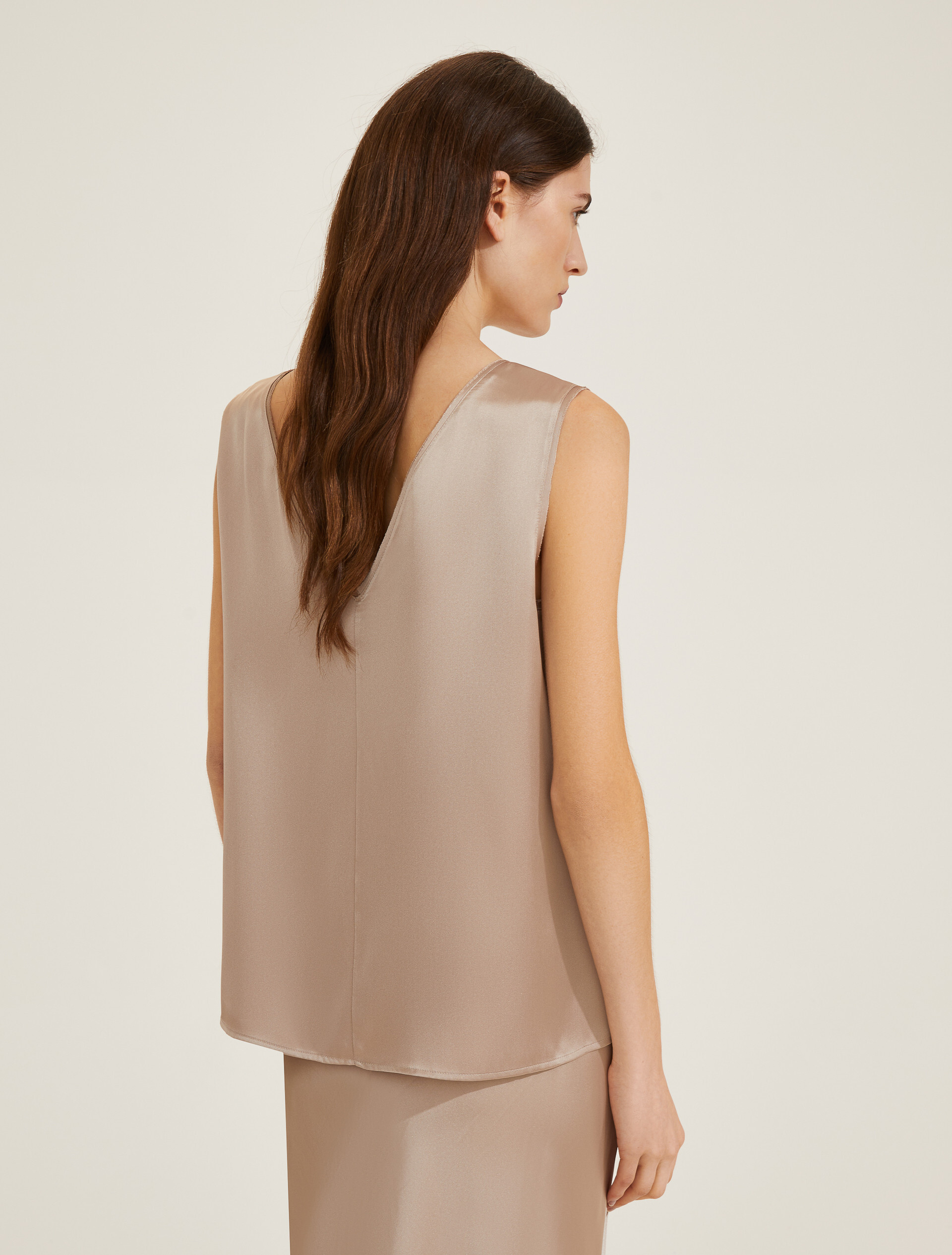 Emme Marella V領緞面無袖背心
