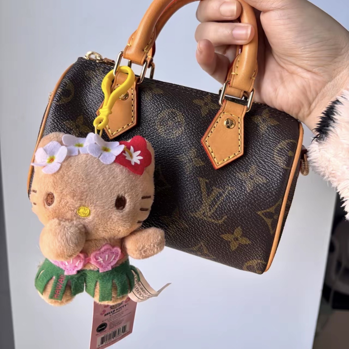 SANRIO 三麗鷗 HELLO KITTY 凱蒂貓 曬黑 夏威夷系列 吊飾 虞書欣同款