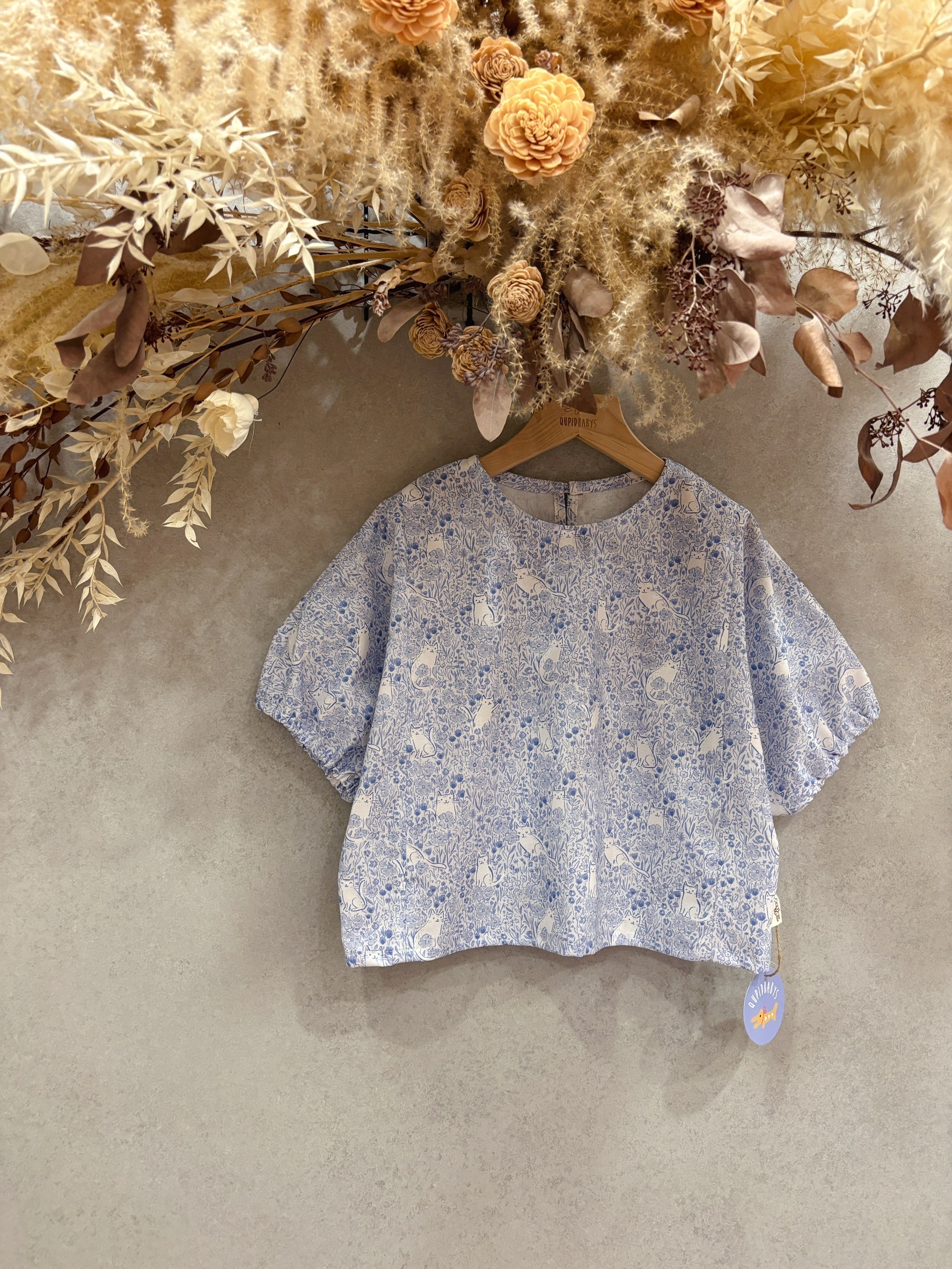 藍小貓花園 飛鼠袖上衣 (110)