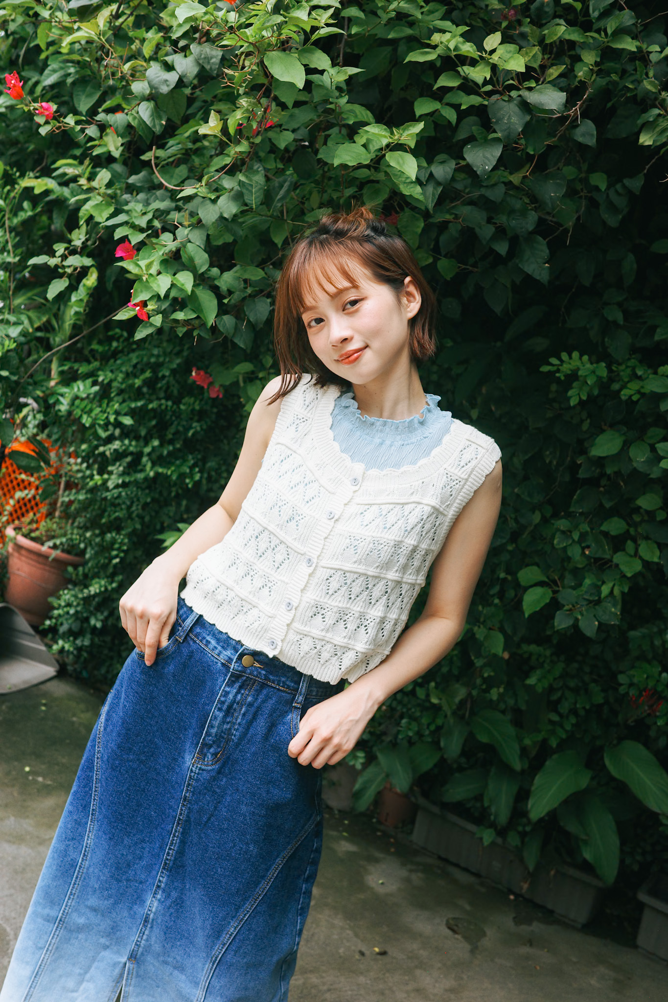 兩色 / 鏤空拼色鈕扣針織馬甲 / Hollow Blocked Button Knitted Vest