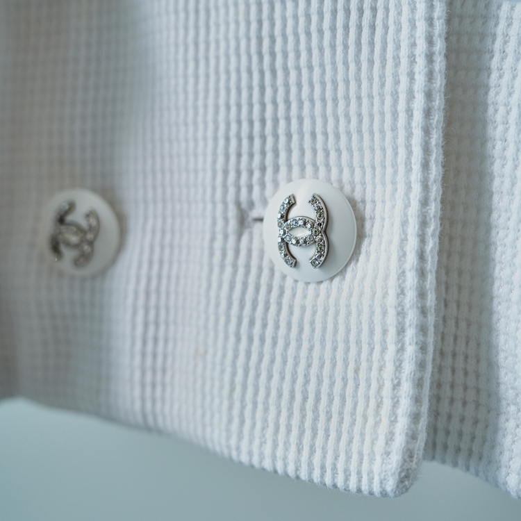 Chanel 白色短版外套 38號