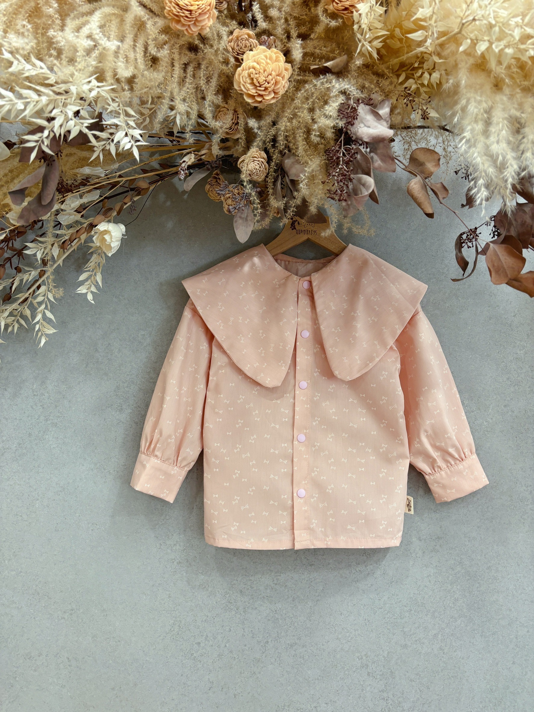 淡粉蝴蝶結 尖領襯衫 (110)