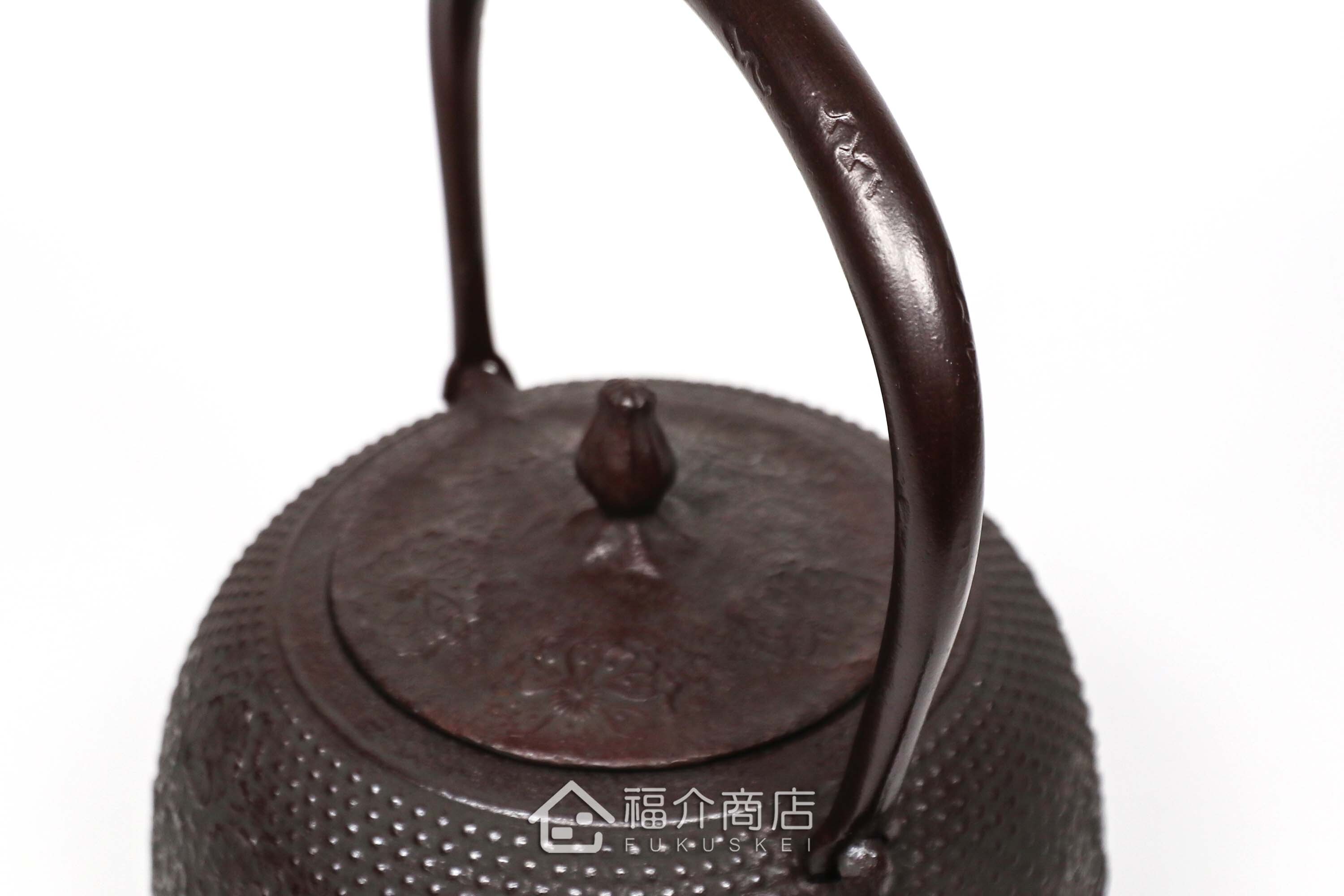 櫻花造型的泡茶煮水鑄鐵壺