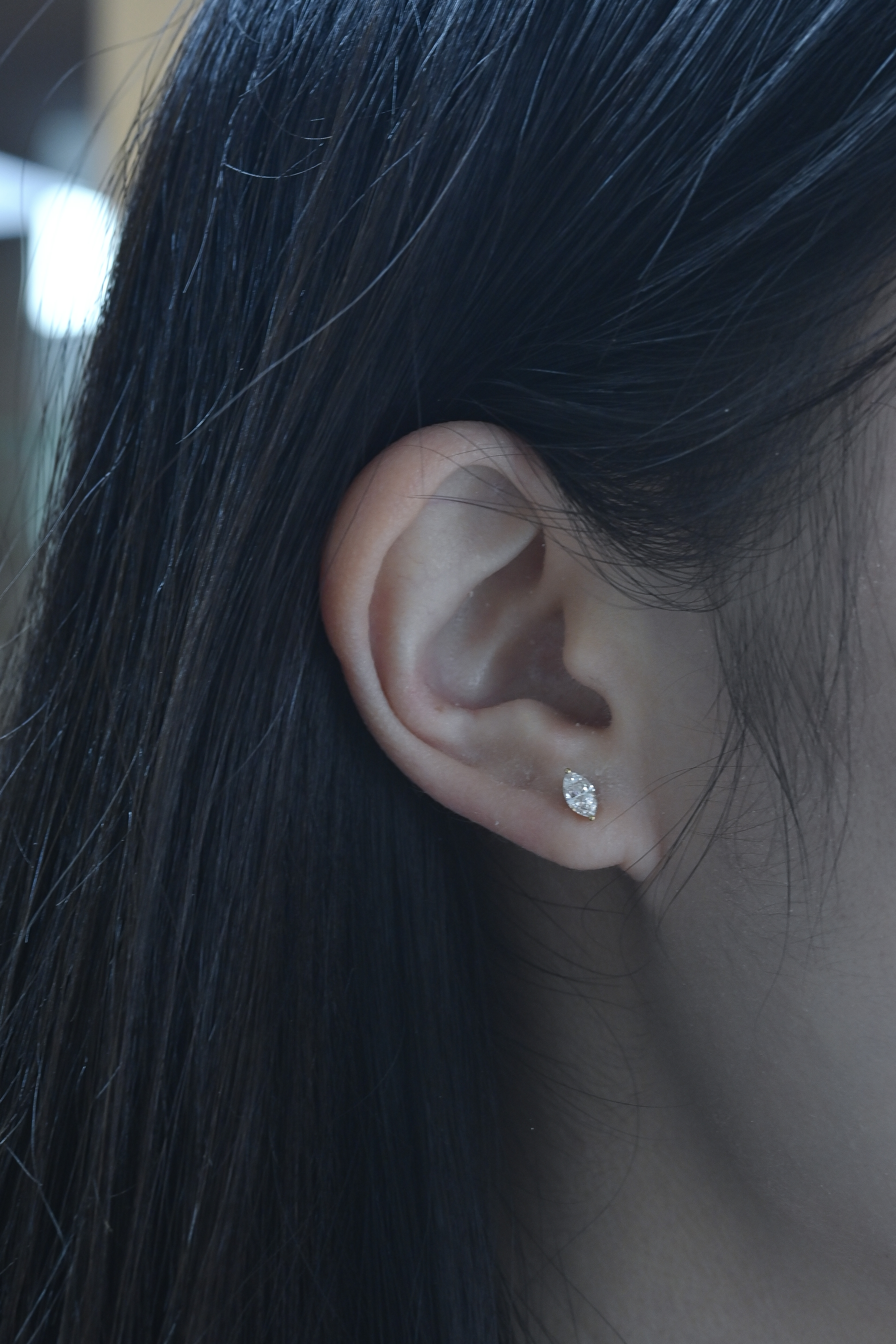 18K 0.25ct Marquise Diamond Earring