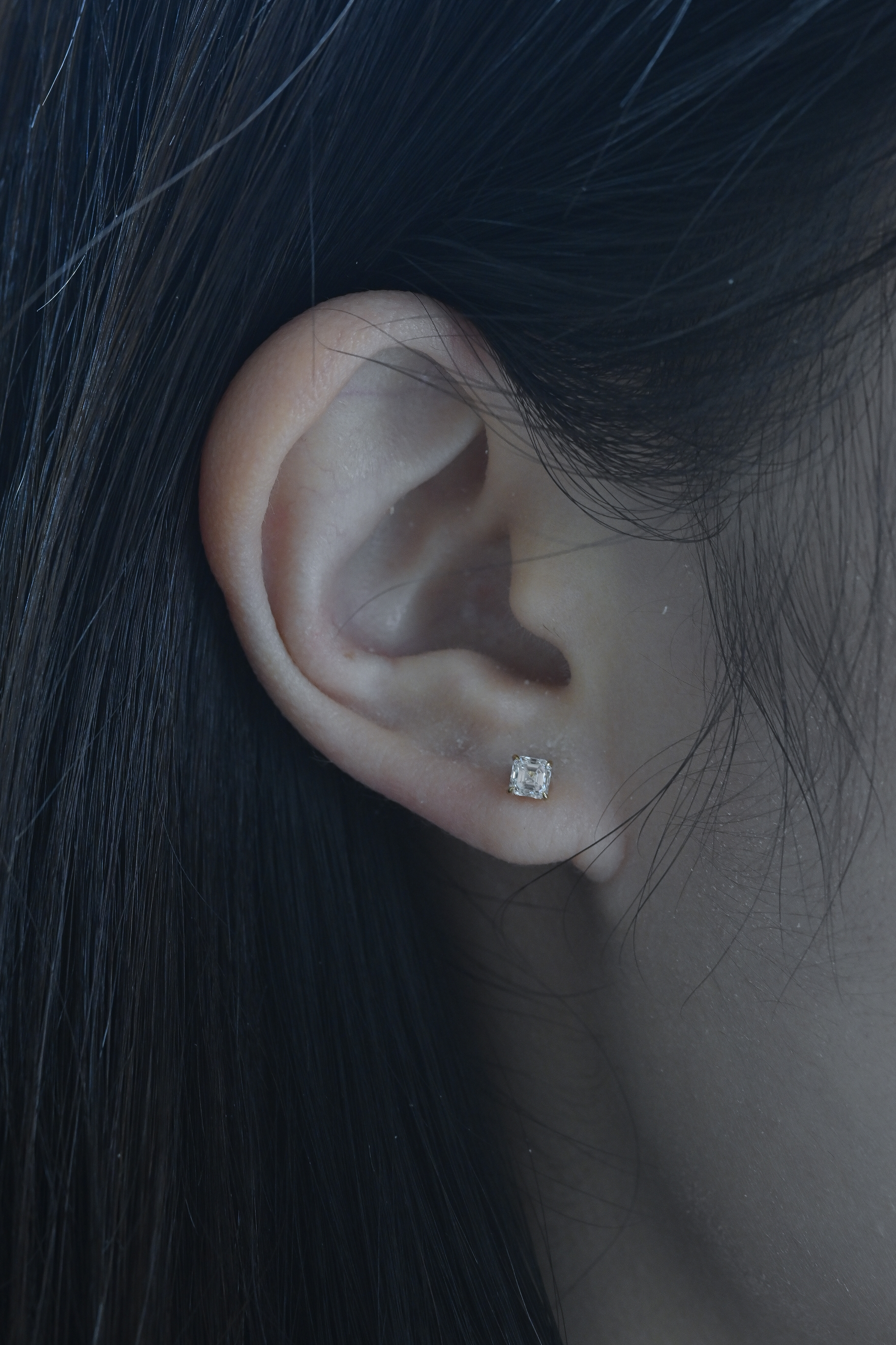 18K 0.30ct Asscher cut Diamond Earring