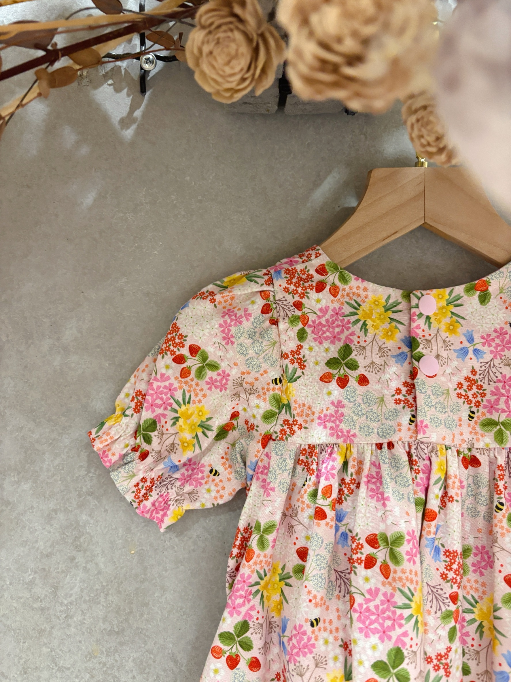 粉紅蜜蜂花園 短袖宮廷蛋糕洋裝 (90)