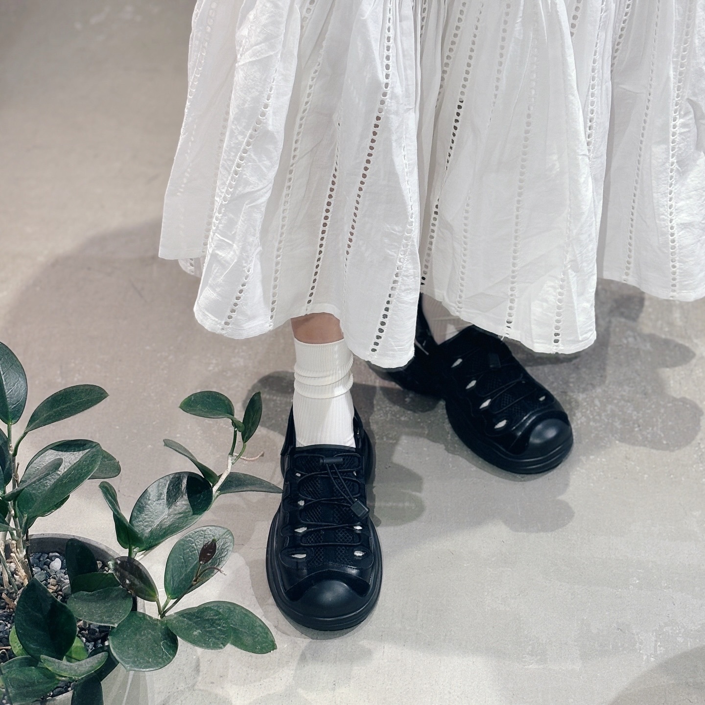 niko and ... 日本限定 4色 黑色 漿果 棕色 奶灰 抽繩 網眼 增高 厚底 涼鞋