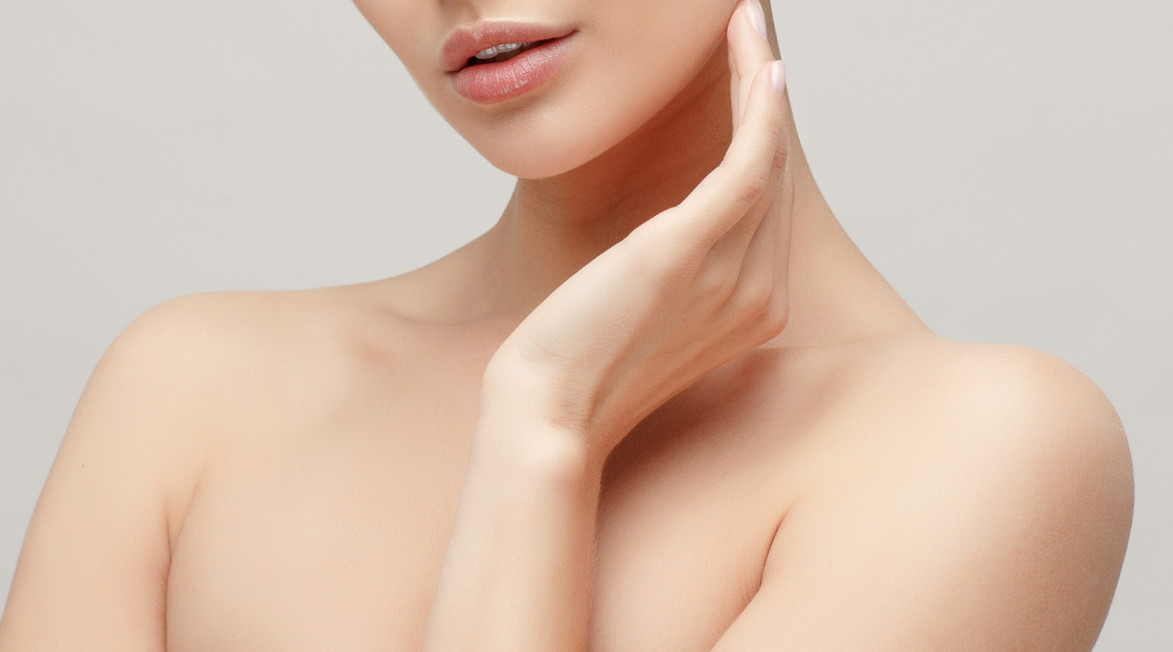 女性擔心膚色變黑的問題，特別是「黑肉底」的人群，往往覺得自己無論如何都難以變白。但其實，美白不僅僅依賴防曬與美白產品，還需要從內而外進行全方位的肌膚管理，才能真正改善膚色不均與暗沉問題。今天，我們將帶你深入了解肌膚變黑的關鍵原因，並揭曉 6