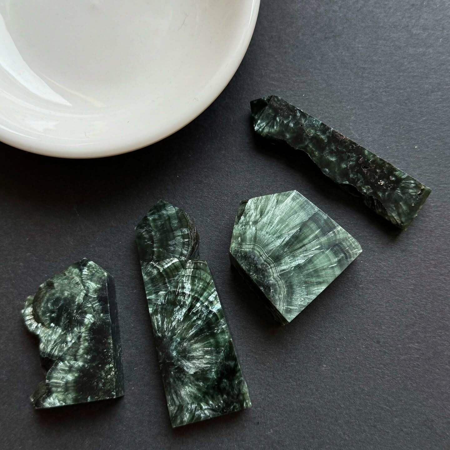 [原石] 綠龍晶 水晶柱