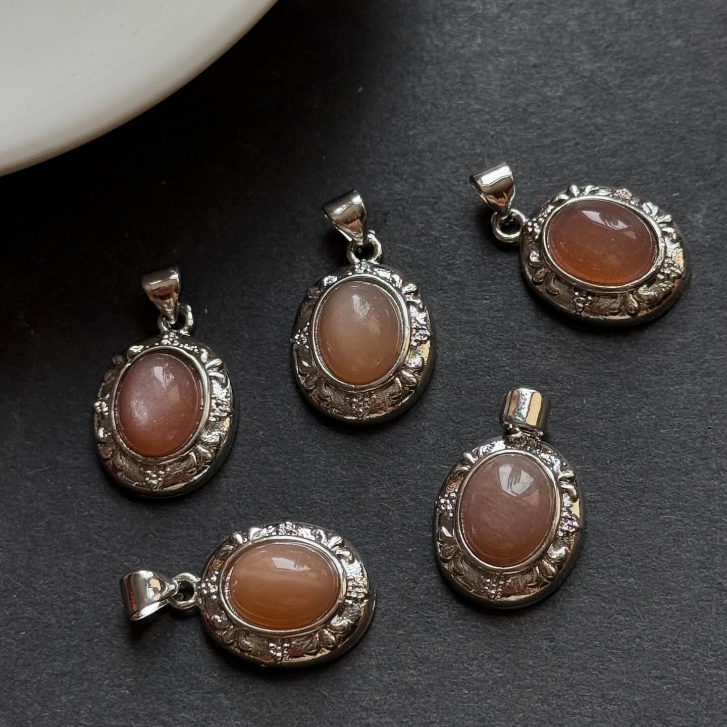 [原石] 蜜桃月光石 項鍊吊墜