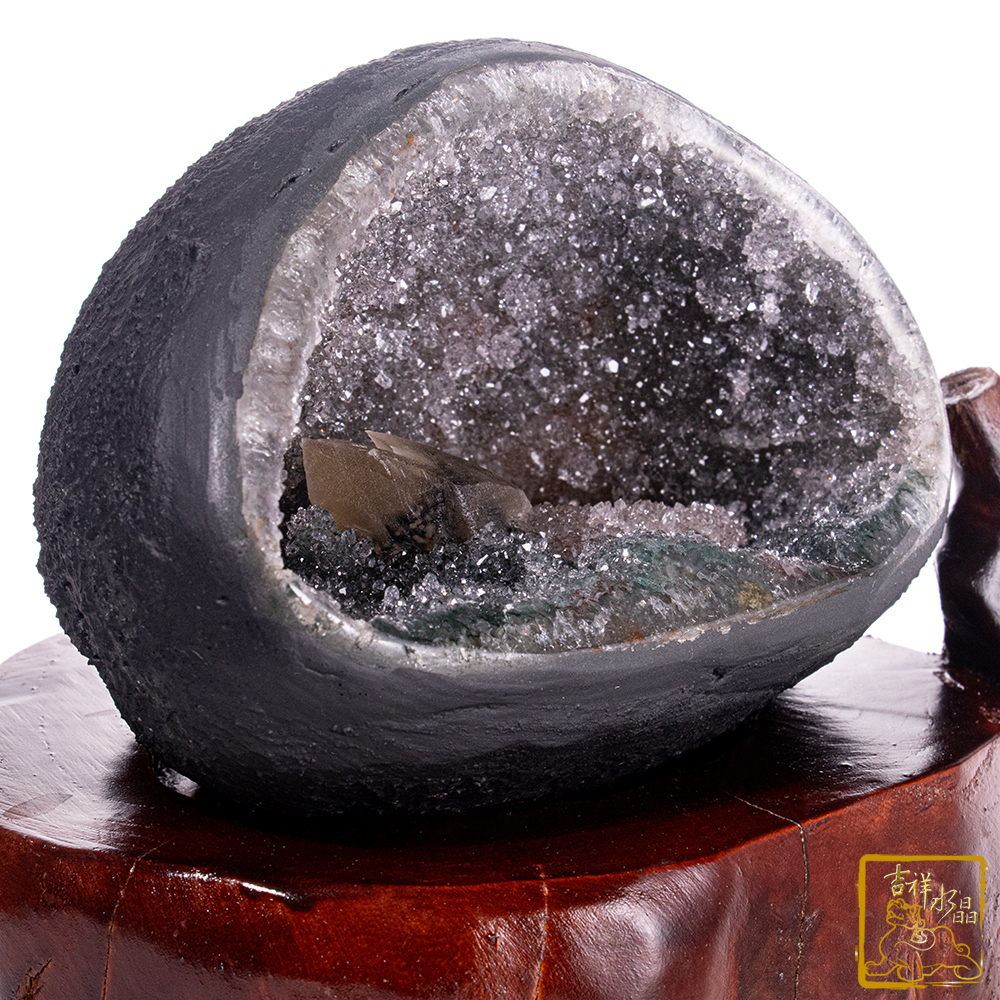 烏拉圭異象水晶洞 1.31kg 趨吉避凶