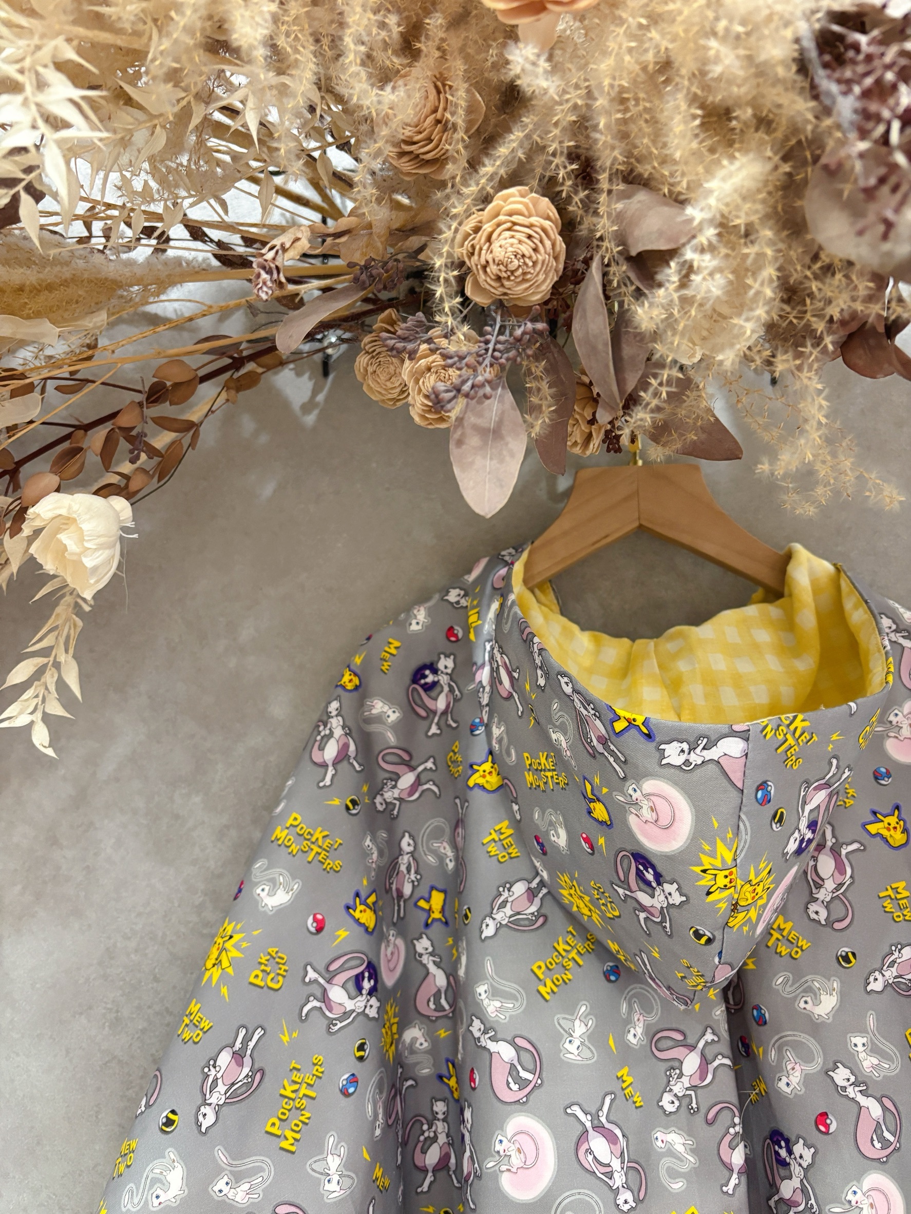 灰底寶可夢 加大夏季斗篷 (3-5歲)