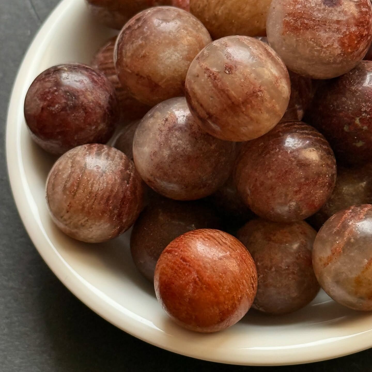 [原石] 千層幽靈水晶 水晶小球