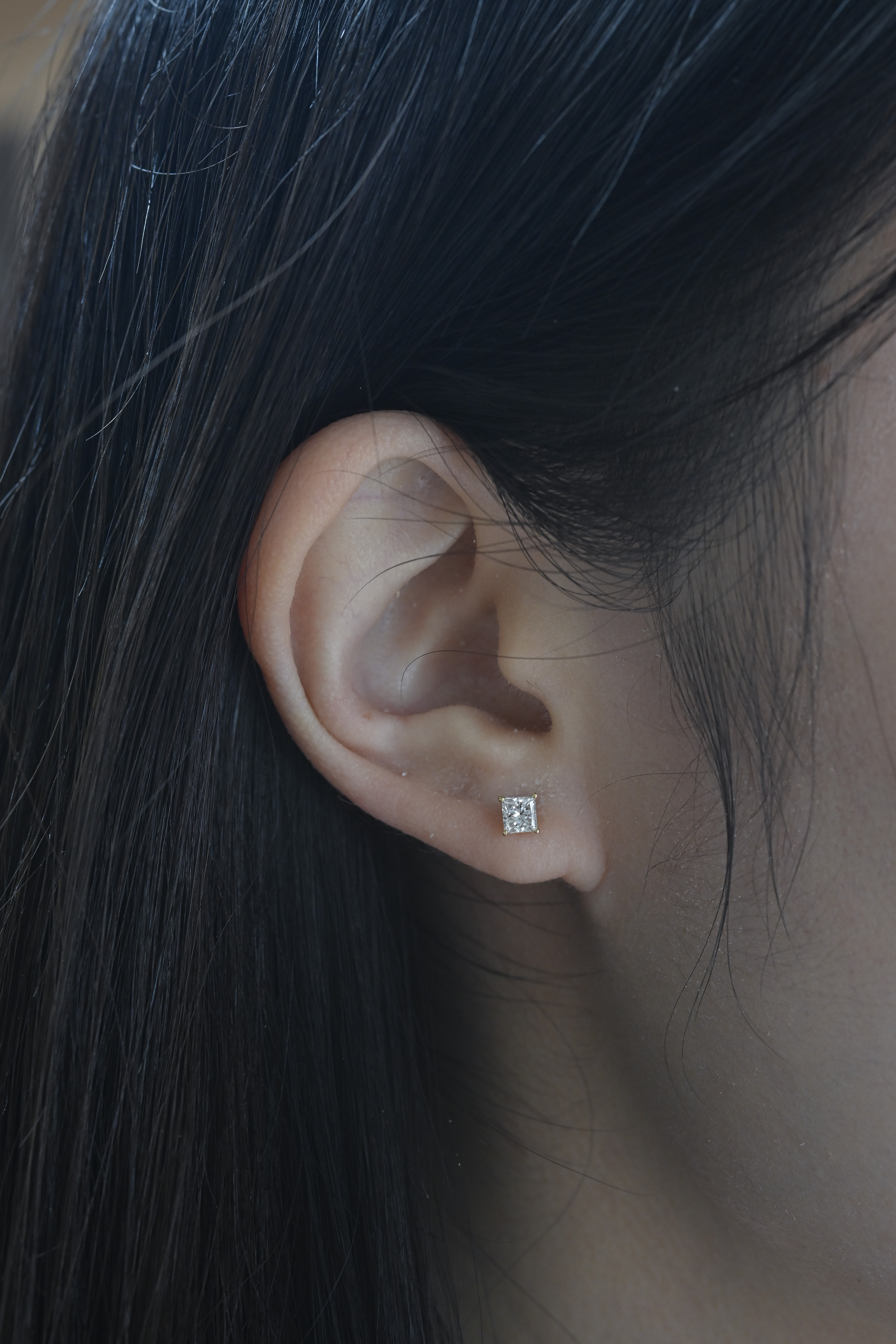 18K 0.30ct Princess Cut Diamond Earring