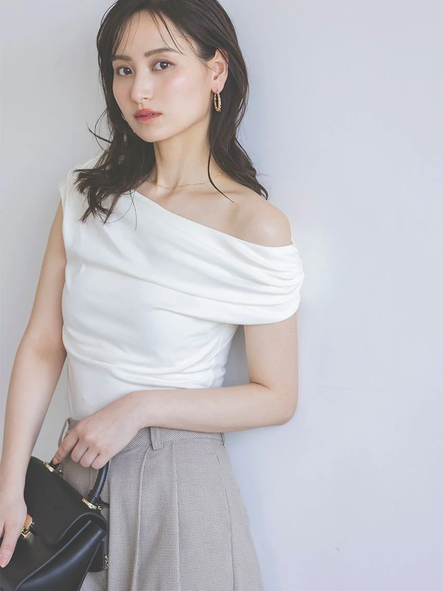 [預購] 折扣SNIDEL 寬鬆領口露肩上衣