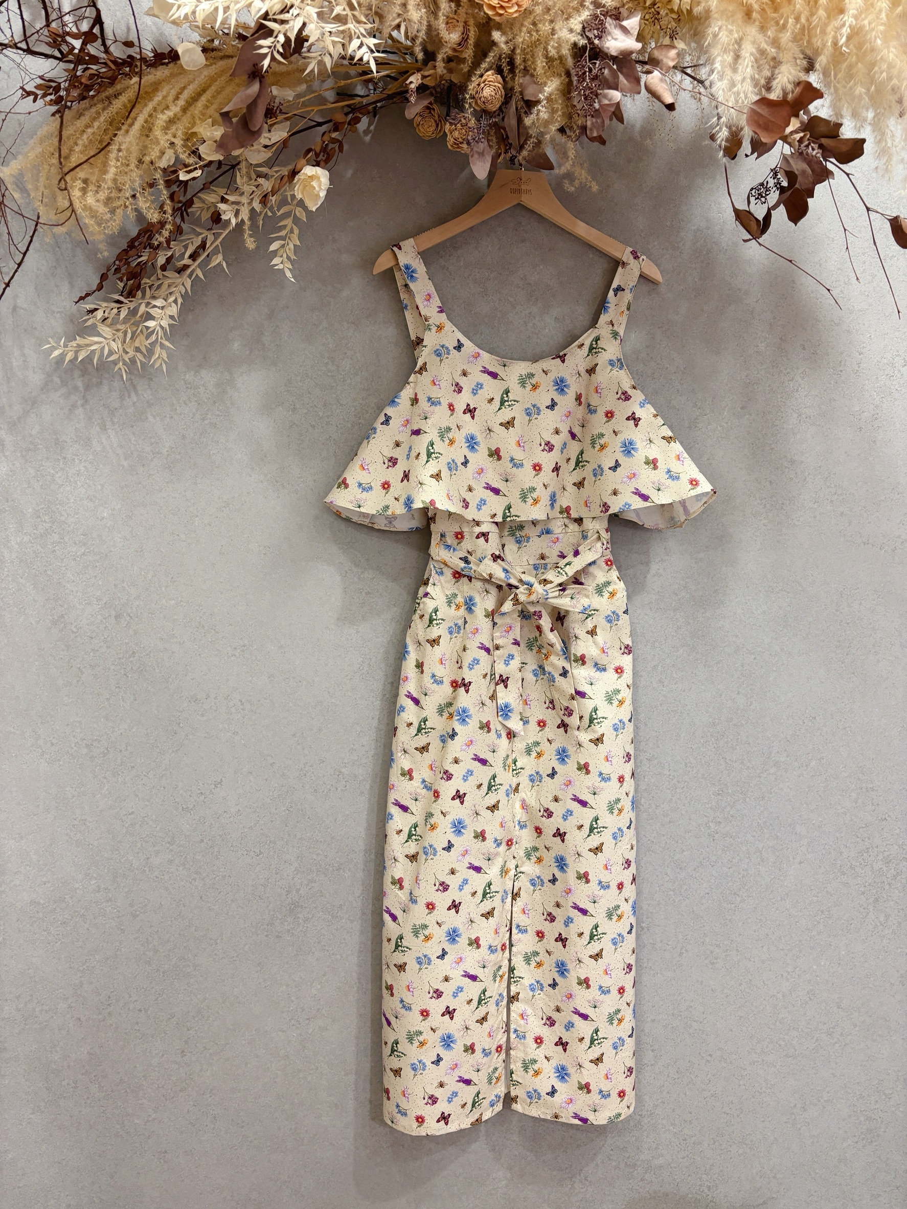 米底蝴蝶世界 媽咪荷葉吊帶長裙