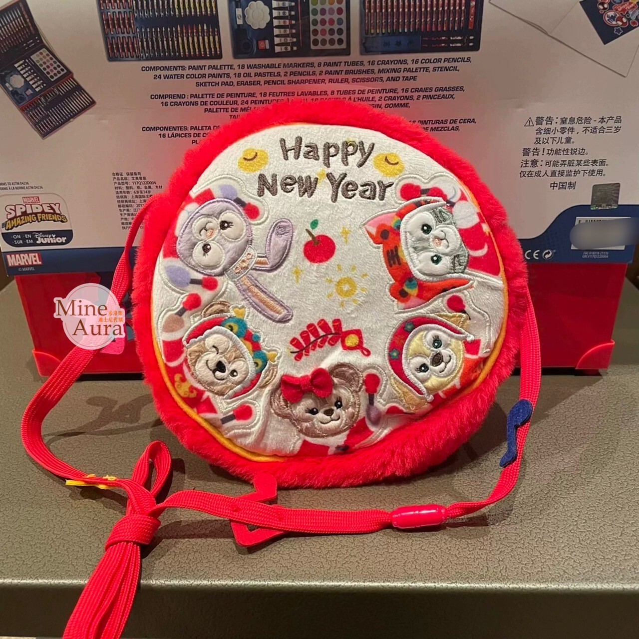 (限時特價) 達菲 Duffy 與好友們 絨毛 造型 斜背包 鈴鼓包 -上海迪士尼樂園