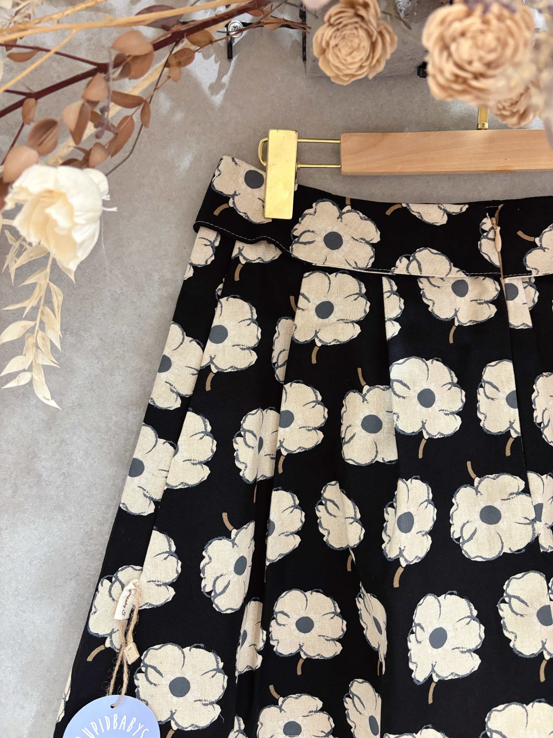 黑底棉花 媽咪翻摺連褲短裙 (L)