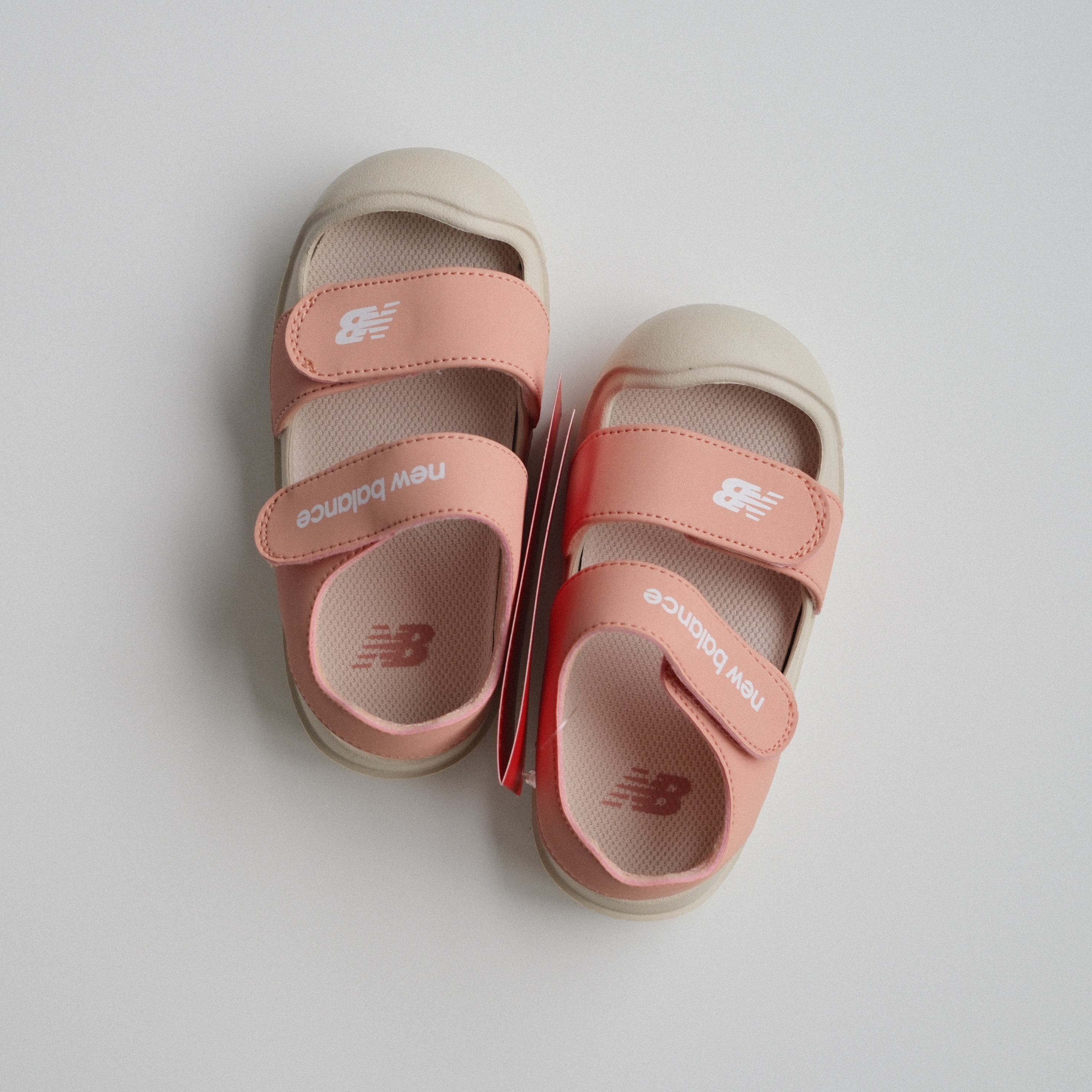 特價現貨，16CM┃new balance baby 防撞 包頭 包腳趾 涼鞋 小童