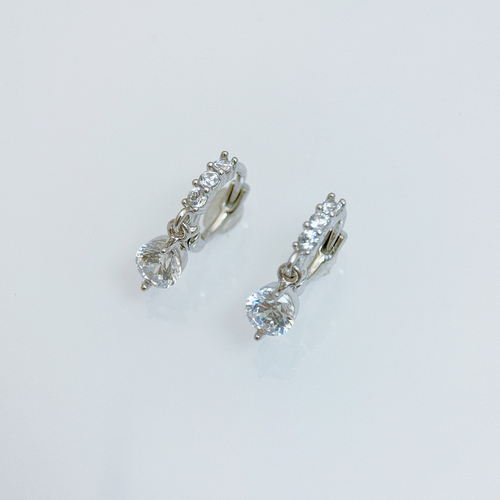 金銀垂墜鋯石耳環