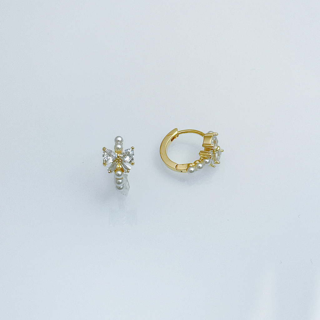 蝴蝶結珍珠排飾耳環