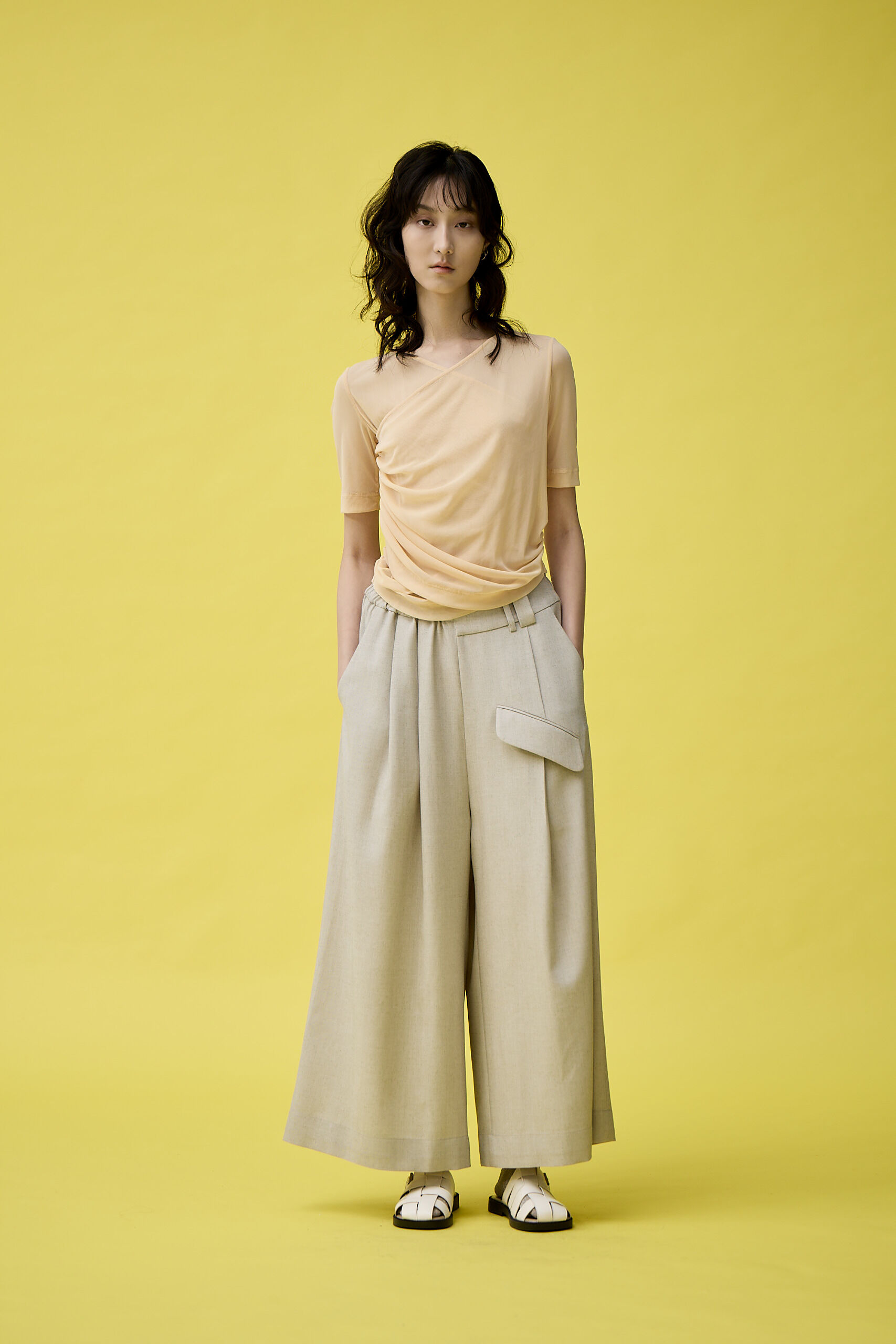 交錯皺皺短袖上衣