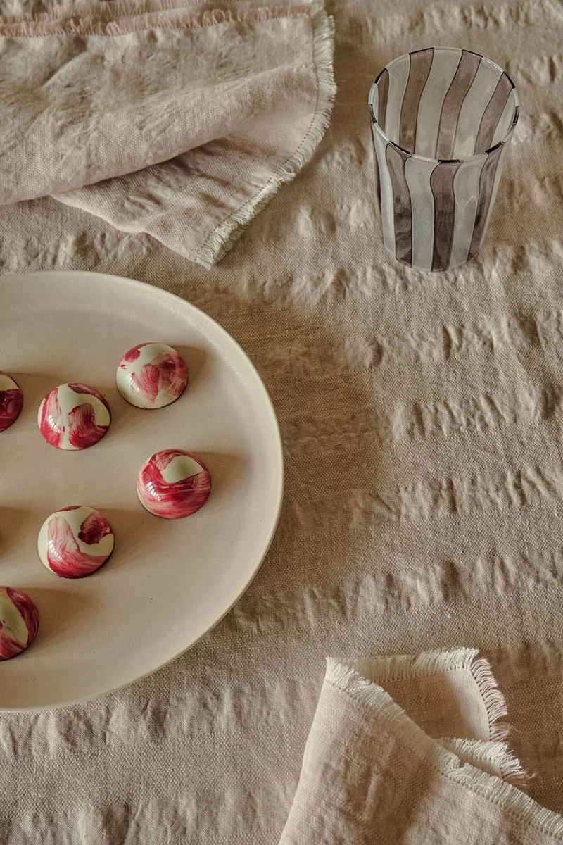 Nilo 亞麻餐巾—象牙白/石榴紅