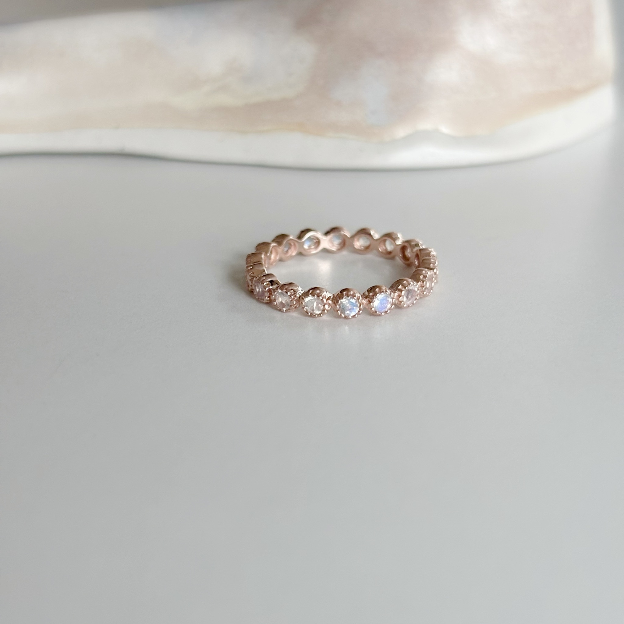 蛋糕整圈月光石戒指