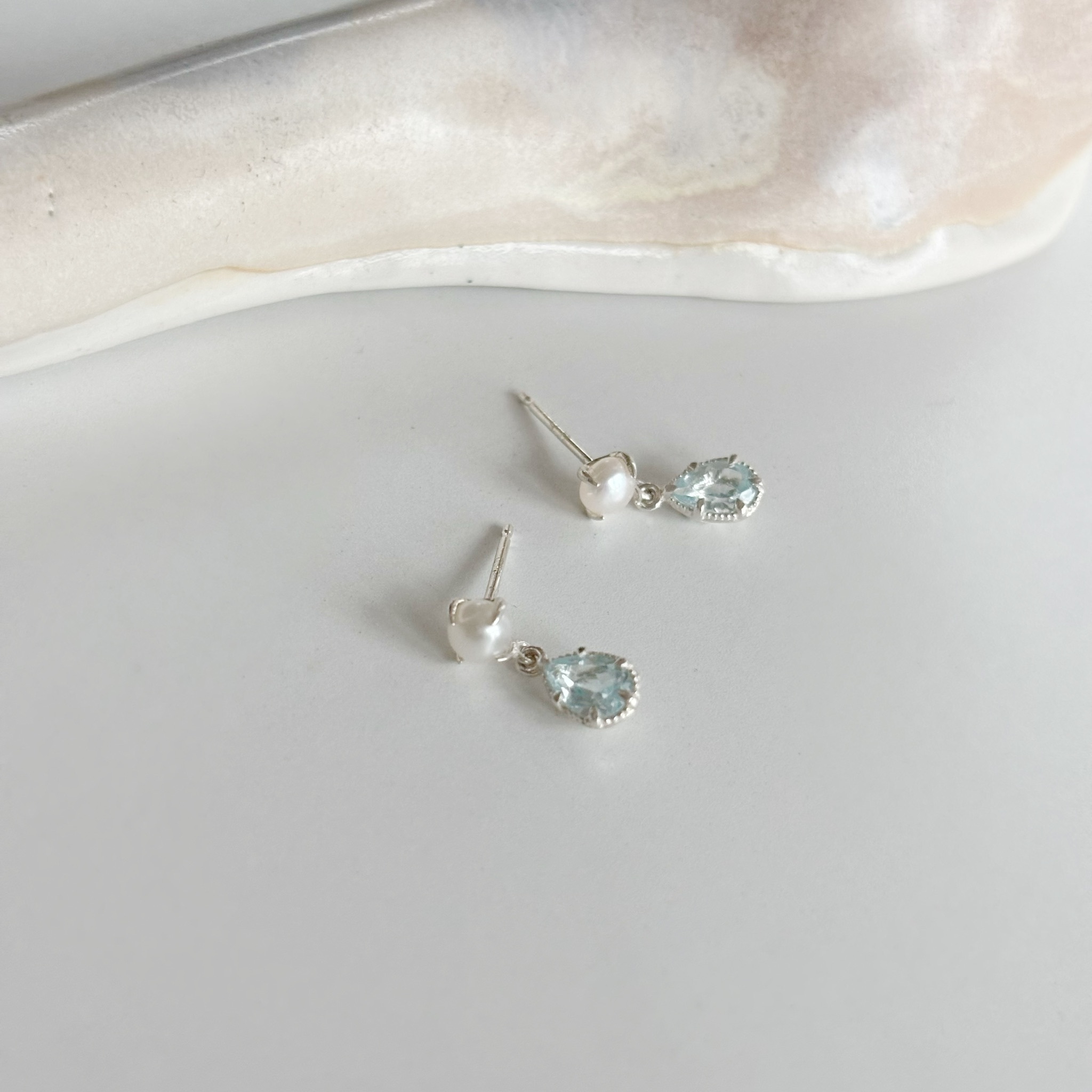 Pearl tear托帕石耳環