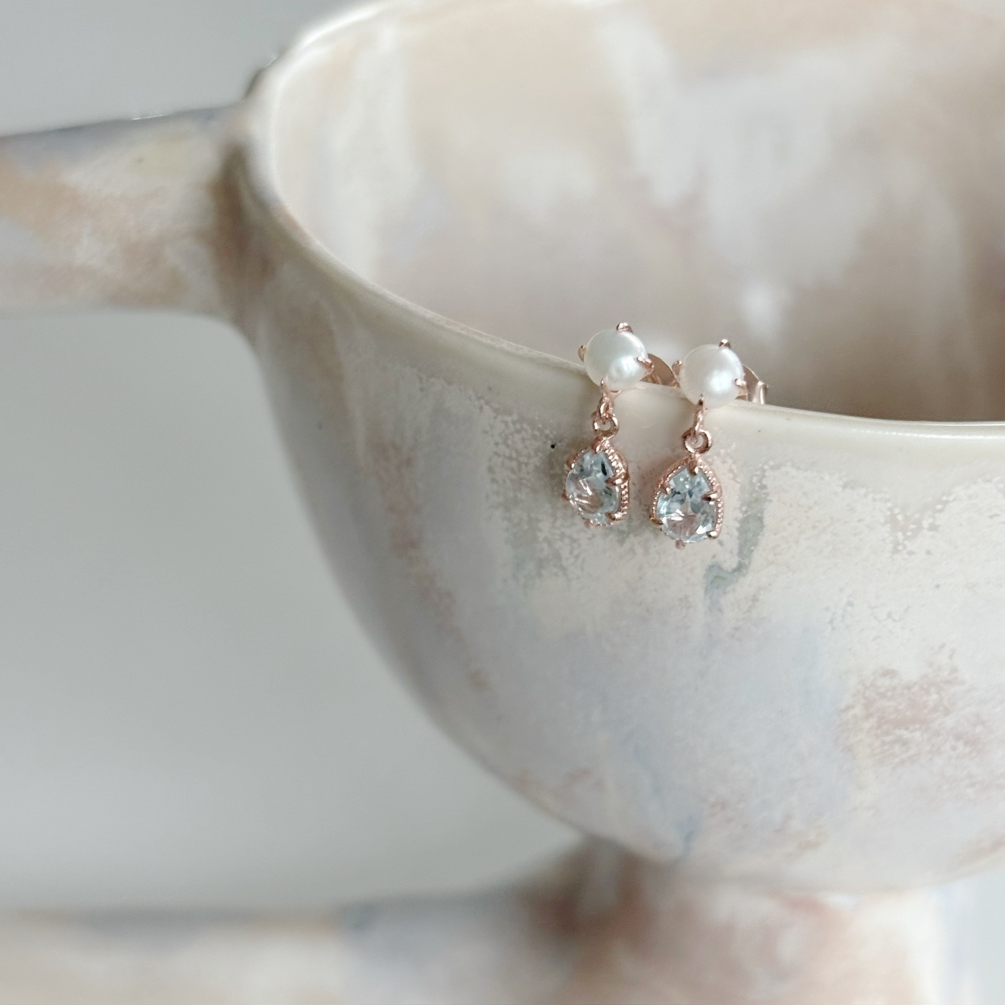 Pearl tear托帕石耳環