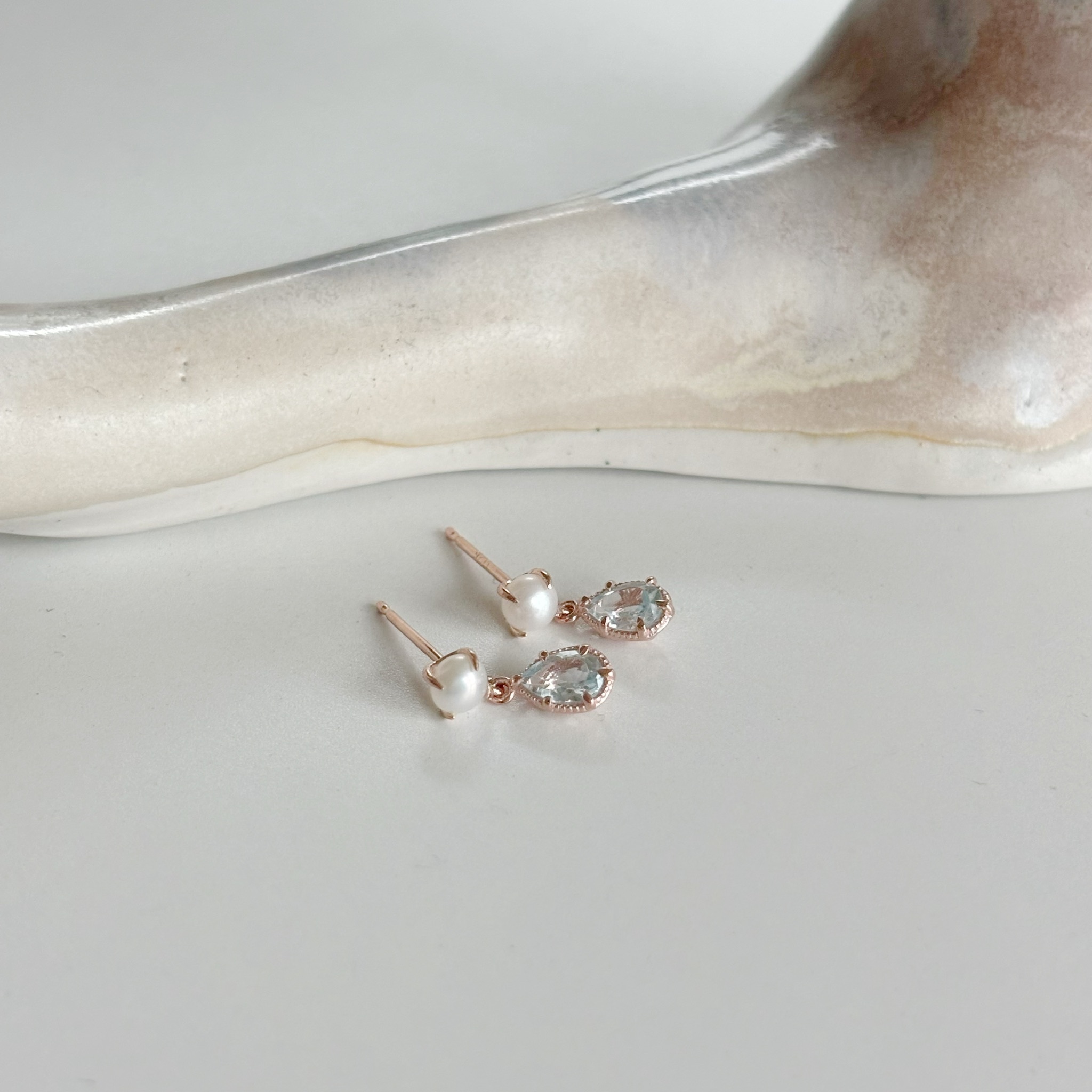 Pearl tear托帕石耳環