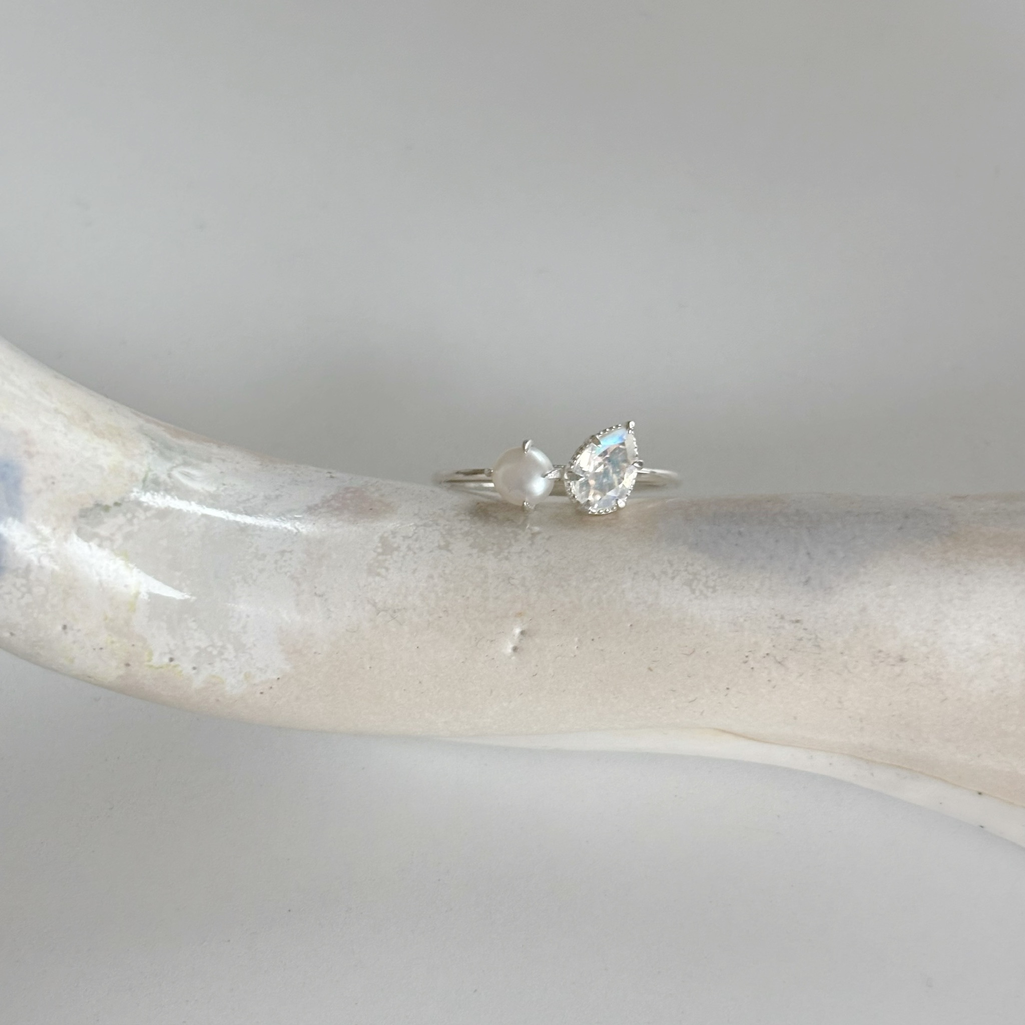 Pearl tear月光石戒指